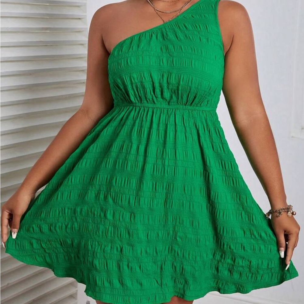 SHEIN Emerald Green One-Shoulder Dress